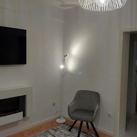 Helen Apartament Craiova Exterior photo
